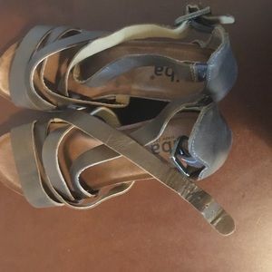 Women size 10 sandals